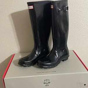 Black (Gloss) Hunter Rain Boots